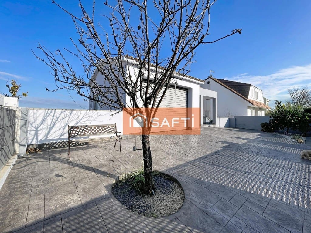 Chalet de 5 habitaciones en Pacs del Penedès en venta con piscina garaje - 450.000 € (Ref: 9677106)