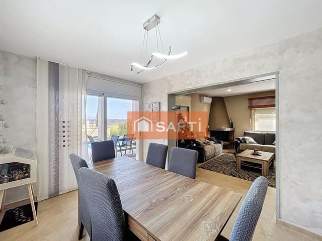 Chalet de 5 habitaciones en Pacs del Penedès en venta con piscina garaje - 450.000 € (Ref: 9677106)