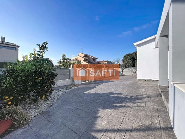 Chalet de 5 habitaciones en Pacs del Penedès en venta con piscina garaje - 450.000 € (Ref: 9677106)