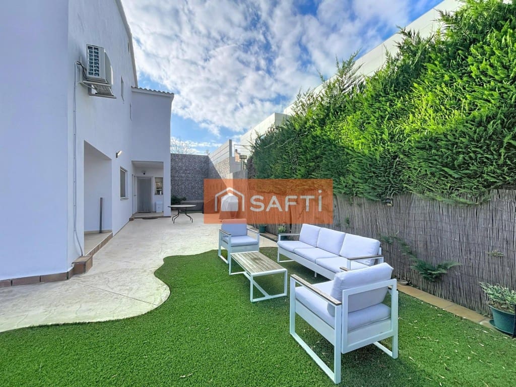 Chalet de 5 habitaciones en Pacs del Penedès en venta con piscina garaje - 450.000 € (Ref: 9677106)