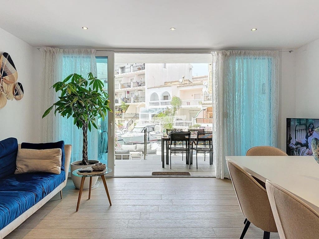 3 makuuhuone Huvila myytävänä paikassa Empuriabrava - 529 000 € (Ref: 9677107)