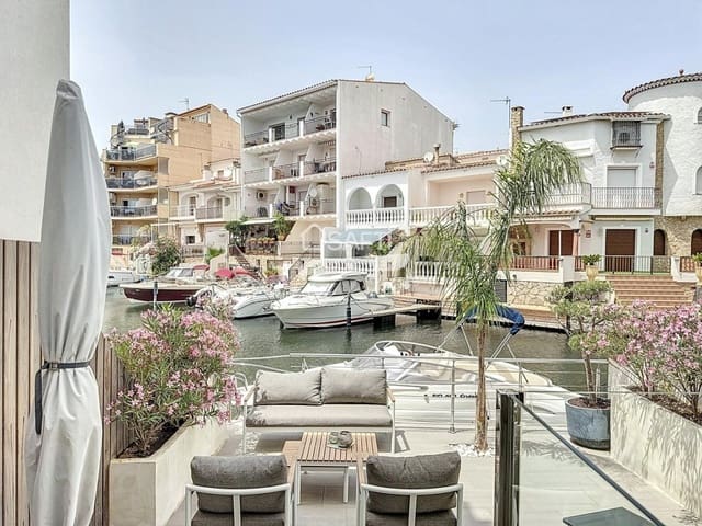 3 makuuhuone Huvila myytävänä paikassa Empuriabrava, Castelló d'Empúries - 529 000 € (Ref: 9677107)