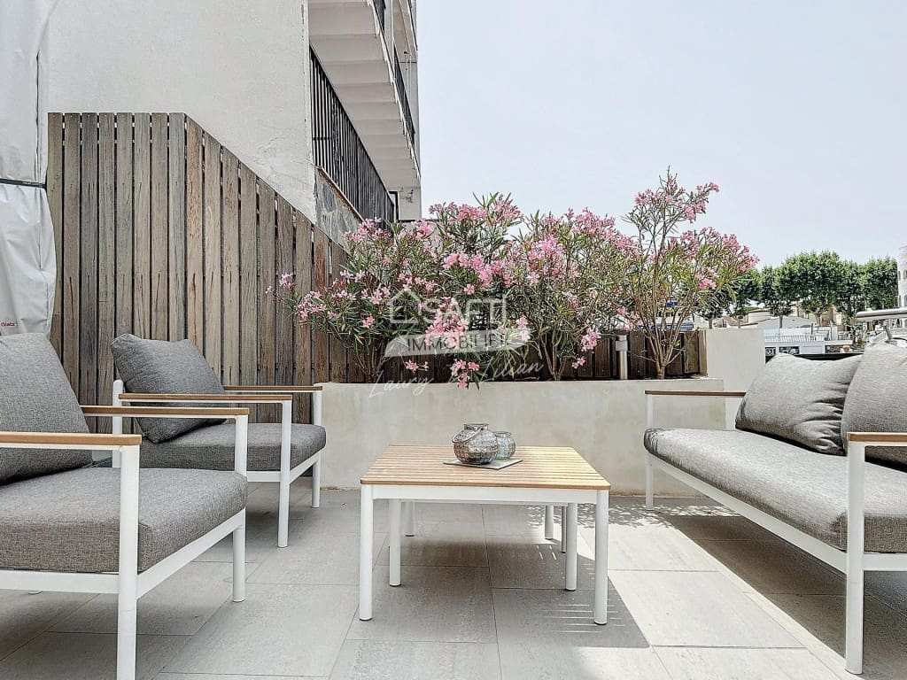 3 makuuhuone Huvila myytävänä paikassa Empuriabrava - 529 000 € (Ref: 9677107)