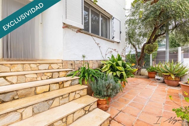 7 soverom Villa til salgs i La Bisbal d'Empordà med garasje - € 430 000 (Ref: 9677108)