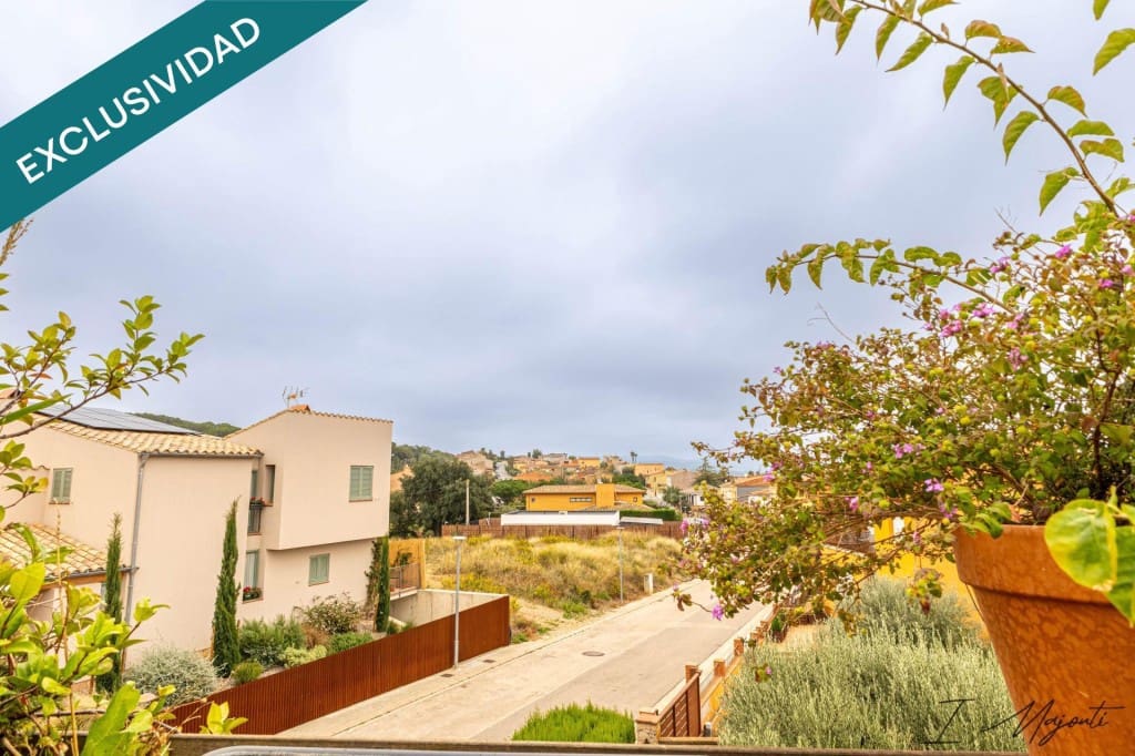 7 soverom Villa til salgs i La Bisbal d'Emporda med garasje - € 430 000 (Ref: 9677108)