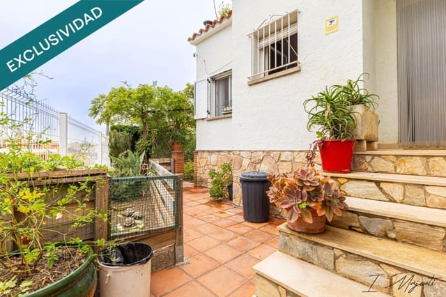 7 soverom Villa til salgs i La Bisbal d'Empordà med garasje - € 430 000 (Ref: 9677108)