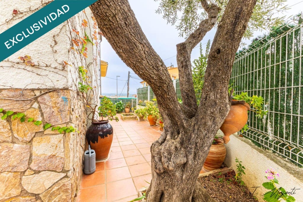 7 soverom Villa til salgs i La Bisbal d'Emporda med garasje - € 430 000 (Ref: 9677108)