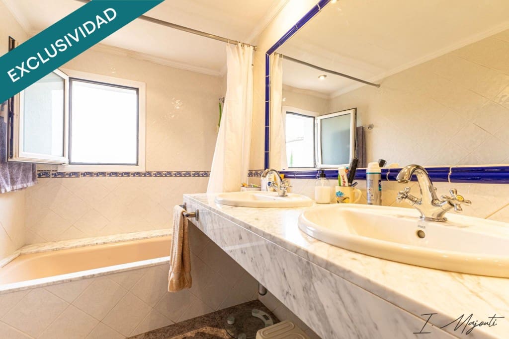 7 soverom Villa til salgs i La Bisbal d'Emporda med garasje - € 430 000 (Ref: 9677108)