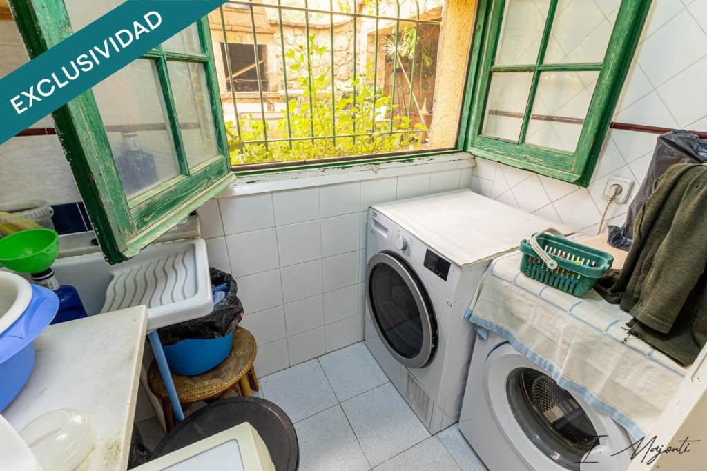 7 soverom Villa til salgs i La Bisbal d'Emporda med garasje - € 430 000 (Ref: 9677108)