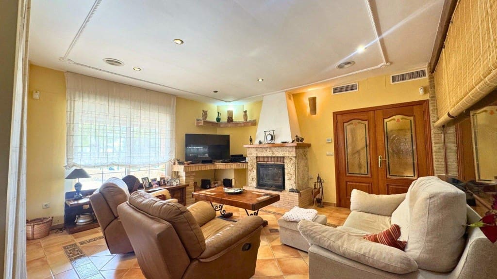 Finca/Casa Rural de 8 habitaciones en San Vicente / Sant Vicent del Raspeig en venta con piscina garaje - 499.999 € (Ref: 9677114)