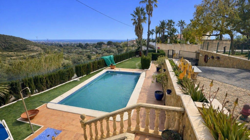 Finca/Casa Rural de 8 habitaciones en San Vicente / Sant Vicent del Raspeig en venta con piscina garaje - 499.999 € (Ref: 9677114)