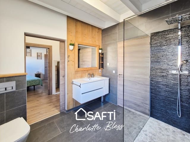 5 slaapkamer Villa te koop in Cubelles met zwembad - € 567.000 (Ref: 9679729)