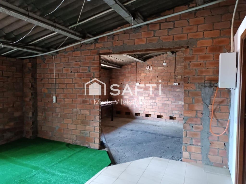 9 bedroom Villa for sale in O Grove - € 460,000 (Ref: 9686290)