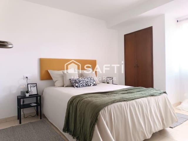 9 makuuhuone Huvila myytävänä paikassa O Grove - 460 000 € (Ref: 9686290)