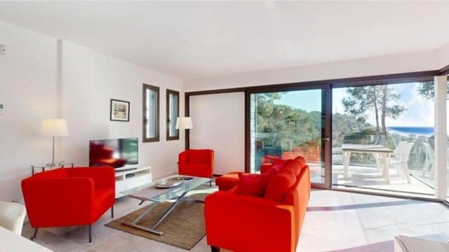 4 soverom Villa til salgs i Llafranc, Palafrugell med svømmebasseng garasje - € 780 000 (Ref: 9686292)