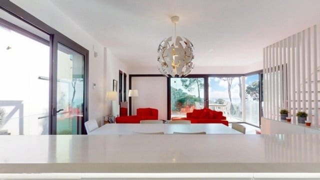 4 soverom Villa til salgs i Llafranc, Palafrugell med svømmebasseng garasje - € 780 000 (Ref: 9686292)