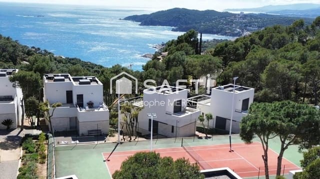4 soverom Villa til salgs i Llafranc, Palafrugell med svømmebasseng garasje - € 780 000 (Ref: 9686292)