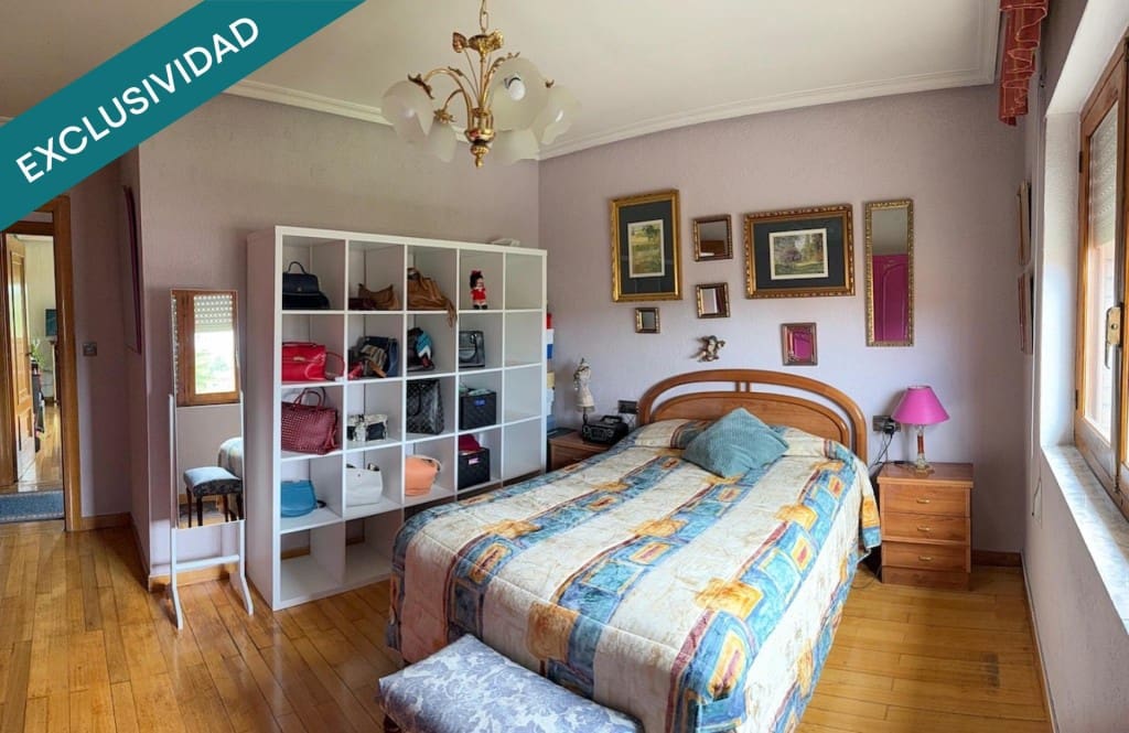 5 soveværelse Villa til salg i Sariegos med garage - € 303.800 (Ref: 9686294)