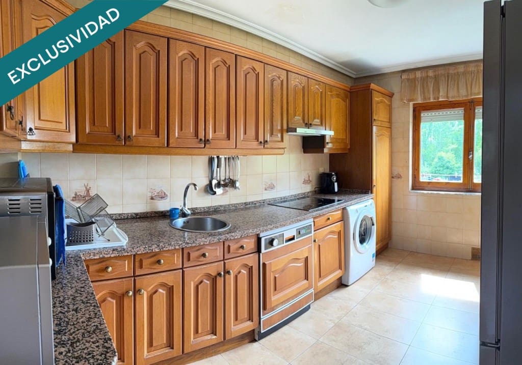 5 soveværelse Villa til salg i Sariegos med garage - € 303.800 (Ref: 9686294)