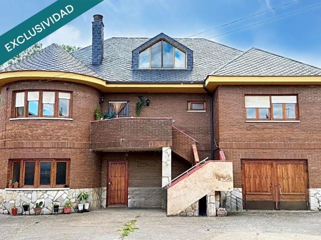 5 soveværelse Villa til salg i Sariegos med garage - € 303.800 (Ref: 9686294)