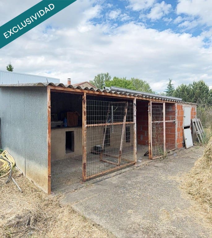 5 soveværelse Villa til salg i Sariegos med garage - € 303.800 (Ref: 9686294)