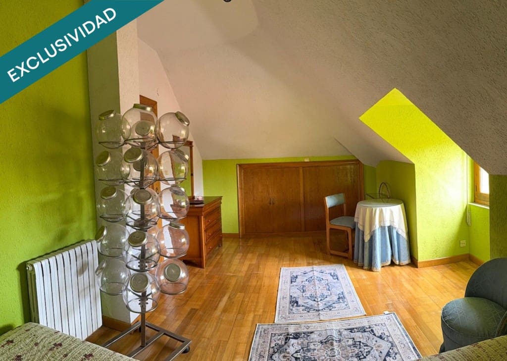 5 soveværelse Villa til salg i Sariegos med garage - € 303.800 (Ref: 9686294)