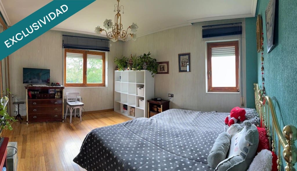 5 soveværelse Villa til salg i Sariegos med garage - € 303.800 (Ref: 9686294)