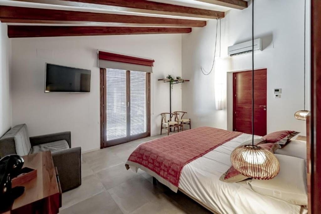 5 bedroom Villa for sale in Benidorm - € 3,000,000 (Ref: 9686295)