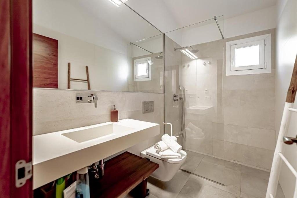 5 bedroom Villa for sale in Benidorm - € 3,000,000 (Ref: 9686295)