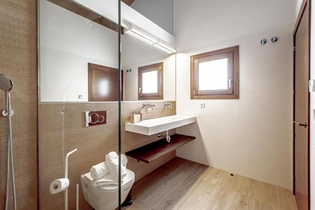 5 bedroom Villa for sale in Benidorm - € 3,000,000 (Ref: 9686295)