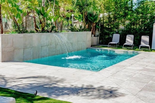 5 bedroom Villa for sale in Juzgados - Plaza de Toros, Benidorm - € 3,000,000 (Ref: 9686295)