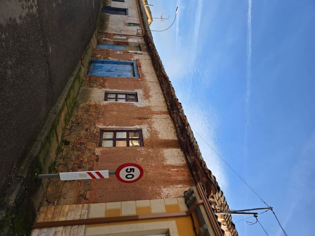 2 soveværelse Villa til salg i Villaobispo de Otero med garage - € 17.900 (Ref: 9686300)