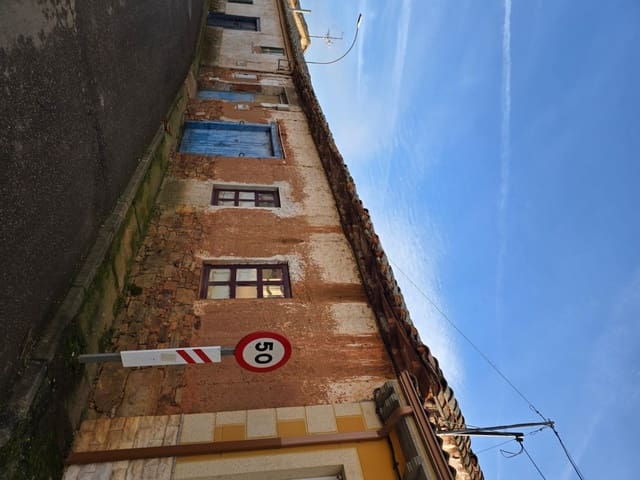 2 soveværelse Villa til salg i Villaobispo de Otero med garage - € 17.900 (Ref: 9686300)