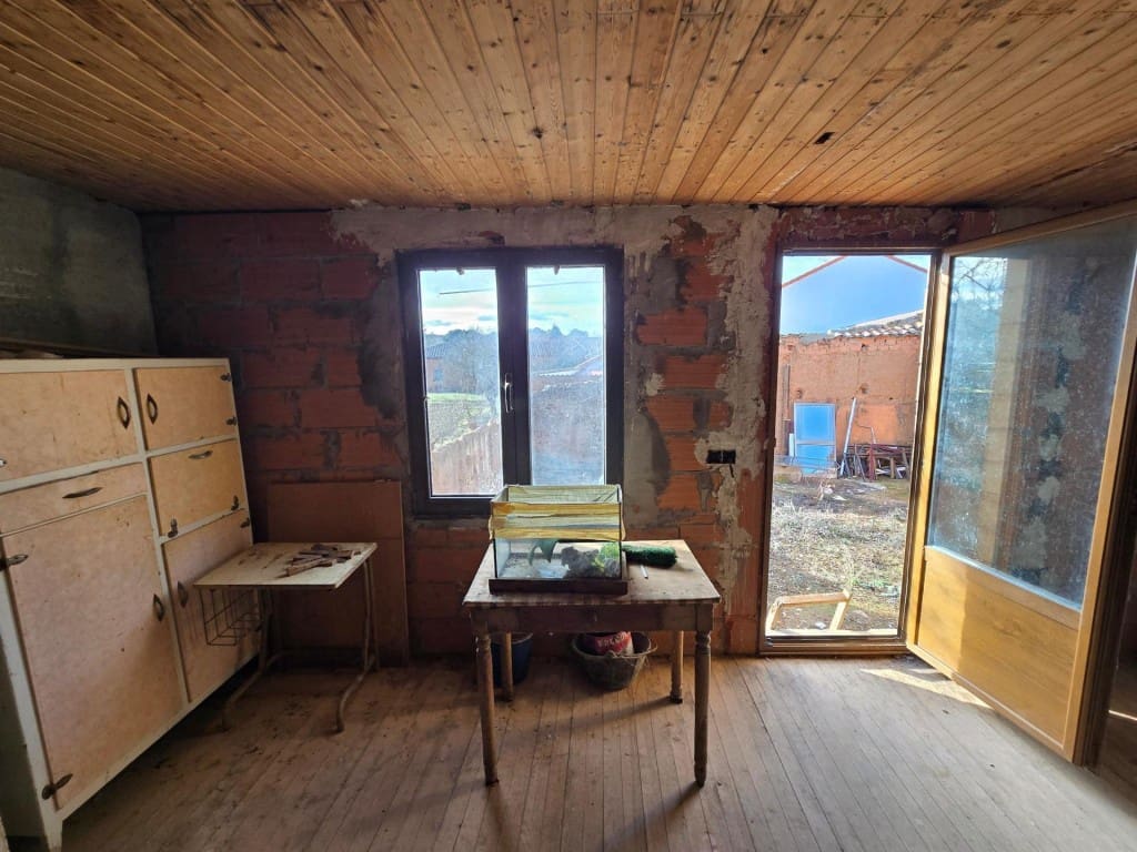 2 soveværelse Villa til salg i Villaobispo de Otero med garage - € 17.900 (Ref: 9686300)