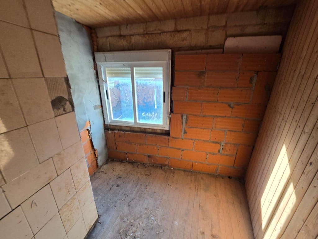 2 soveværelse Villa til salg i Villaobispo de Otero med garage - € 17.900 (Ref: 9686300)