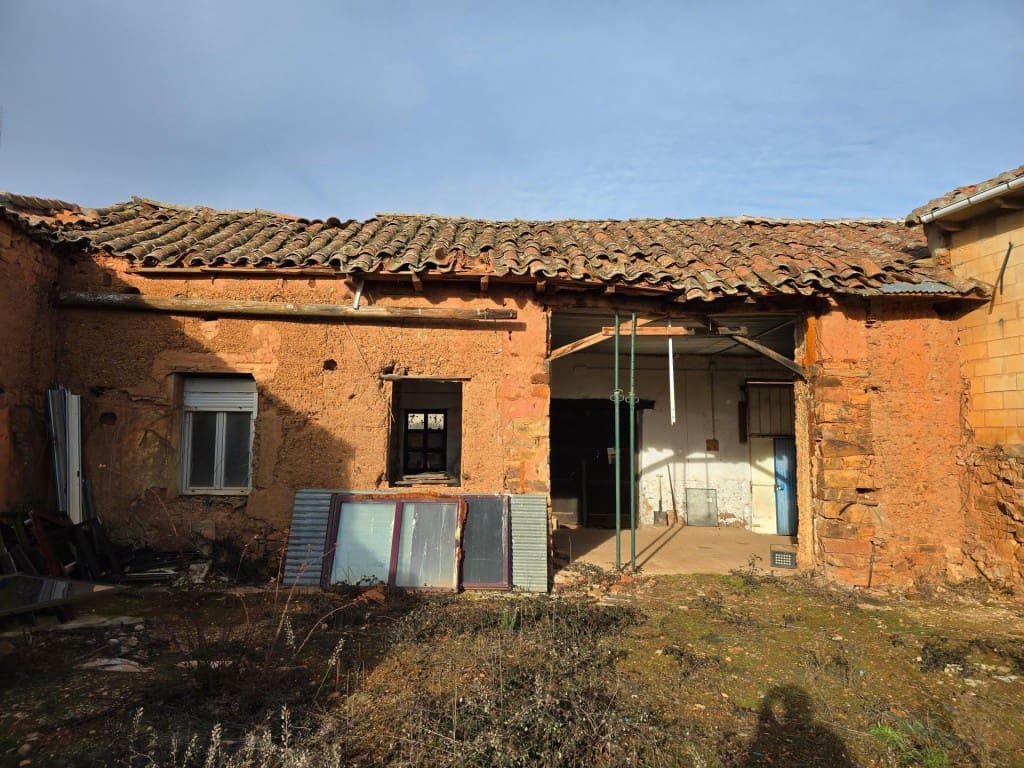 2 soveværelse Villa til salg i Villaobispo de Otero med garage - € 17.900 (Ref: 9686300)