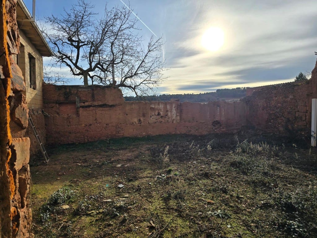 2 soveværelse Villa til salg i Villaobispo de Otero med garage - € 17.900 (Ref: 9686300)