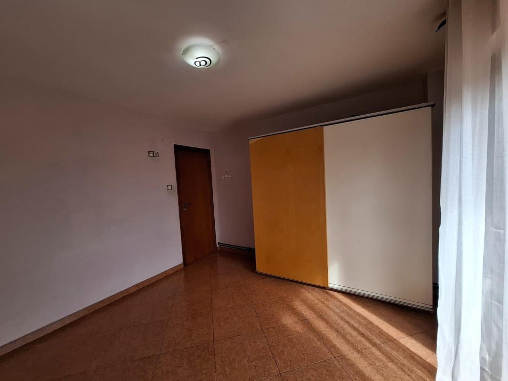 4 slaapkamer Appartement te koop in Alfarrasi - € 110.000 (Ref: 9690450)