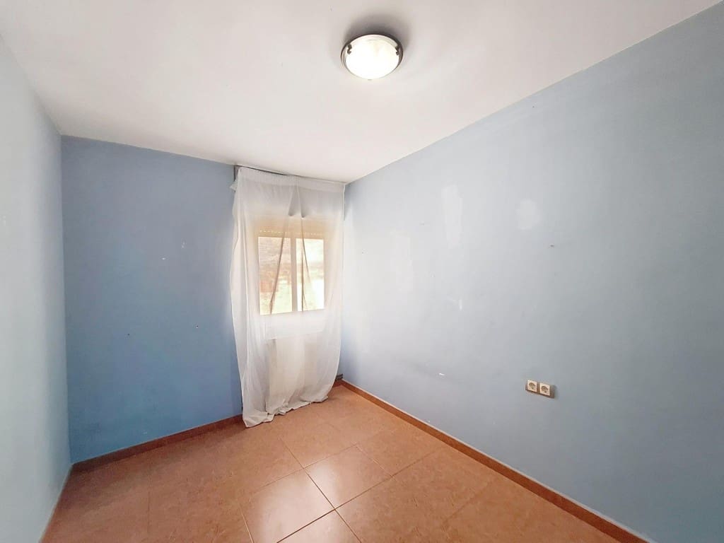 4 slaapkamer Appartement te koop in Alfarrasi - € 110.000 (Ref: 9690450)