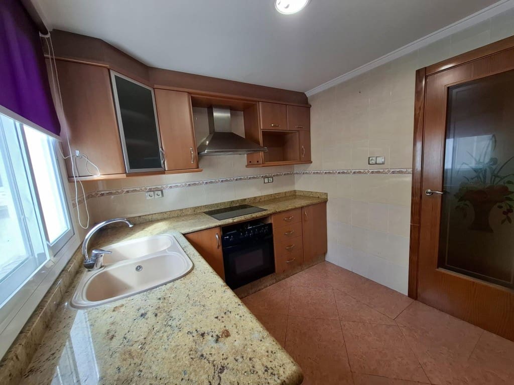 4 slaapkamer Appartement te koop in Alfarrasi - € 110.000 (Ref: 9690450)