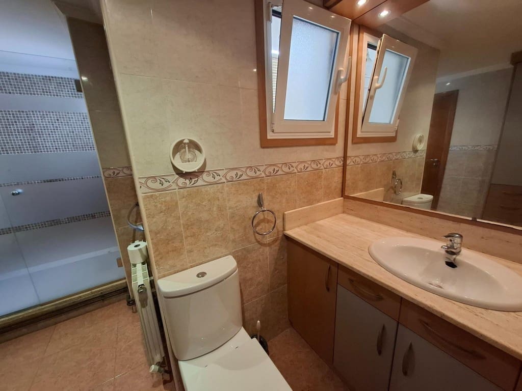 4 slaapkamer Appartement te koop in Alfarrasi - € 110.000 (Ref: 9690450)