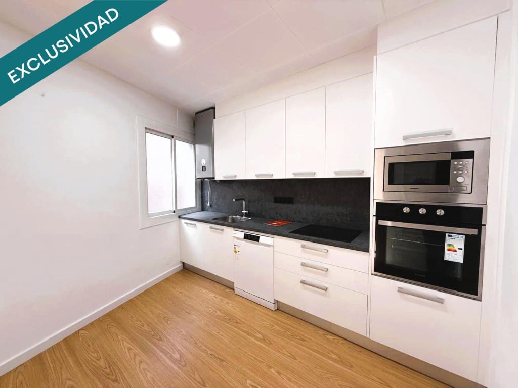 Chalet de 2 habitaciones en Blanes en venta - 319.000 € (Ref: 9690452)