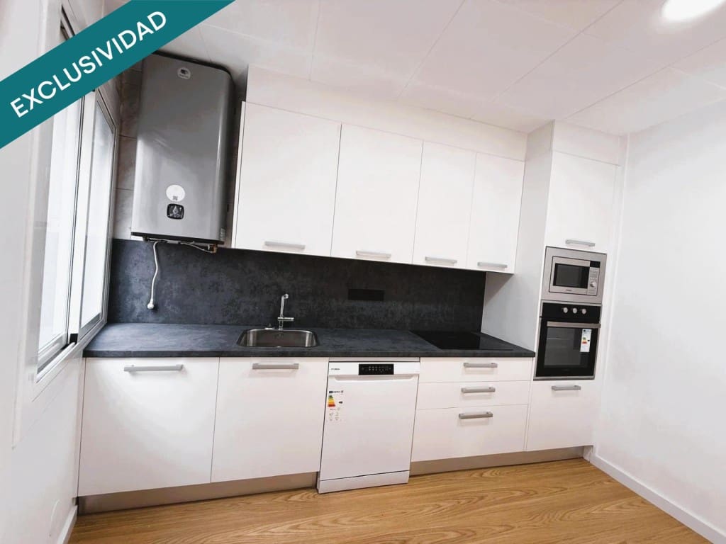 Chalet de 2 habitaciones en Blanes en venta - 319.000 € (Ref: 9690452)