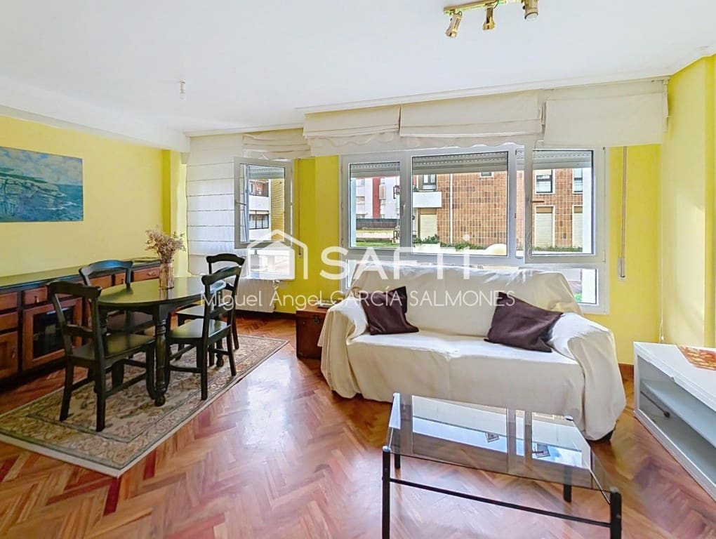 1 bedroom Apartment for sale in Santander - € 298,000 (Ref: 9690453)