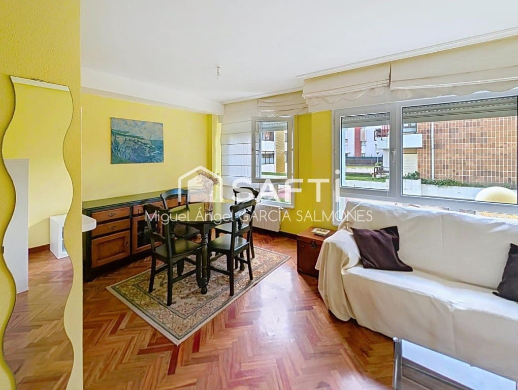 1 bedroom Apartment for sale in Santander - € 298,000 (Ref: 9690453)