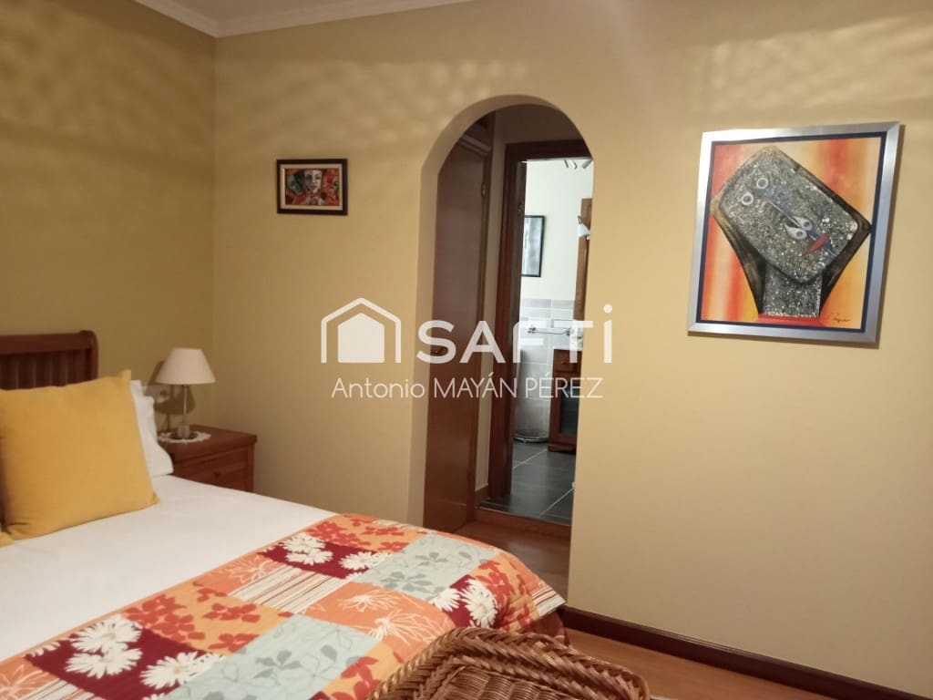 6 sypialnia Willa na sprzedaż w Vilagarcia de Arousa z basenem garażem - 727 000 € (Ref: 9690455)