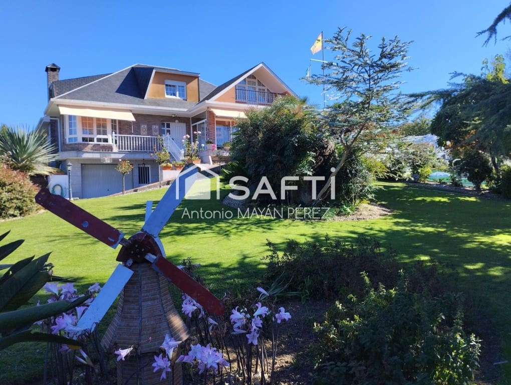 6 sypialnia Willa na sprzedaż w Vilagarcia de Arousa z basenem garażem - 727 000 € (Ref: 9690455)