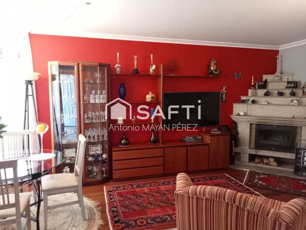 6 sypialnia Willa na sprzedaż w Vilagarcia de Arousa z basenem garażem - 727 000 € (Ref: 9690455)