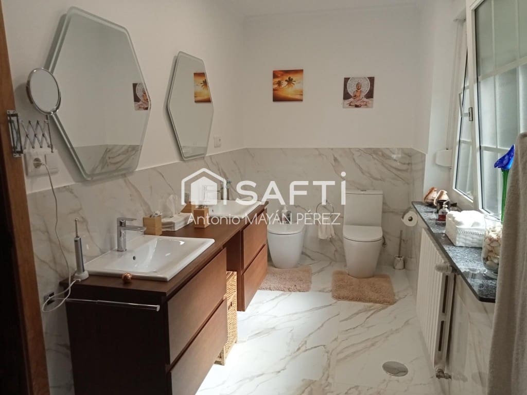 6 sypialnia Willa na sprzedaż w Vilagarcia de Arousa z basenem garażem - 727 000 € (Ref: 9690455)