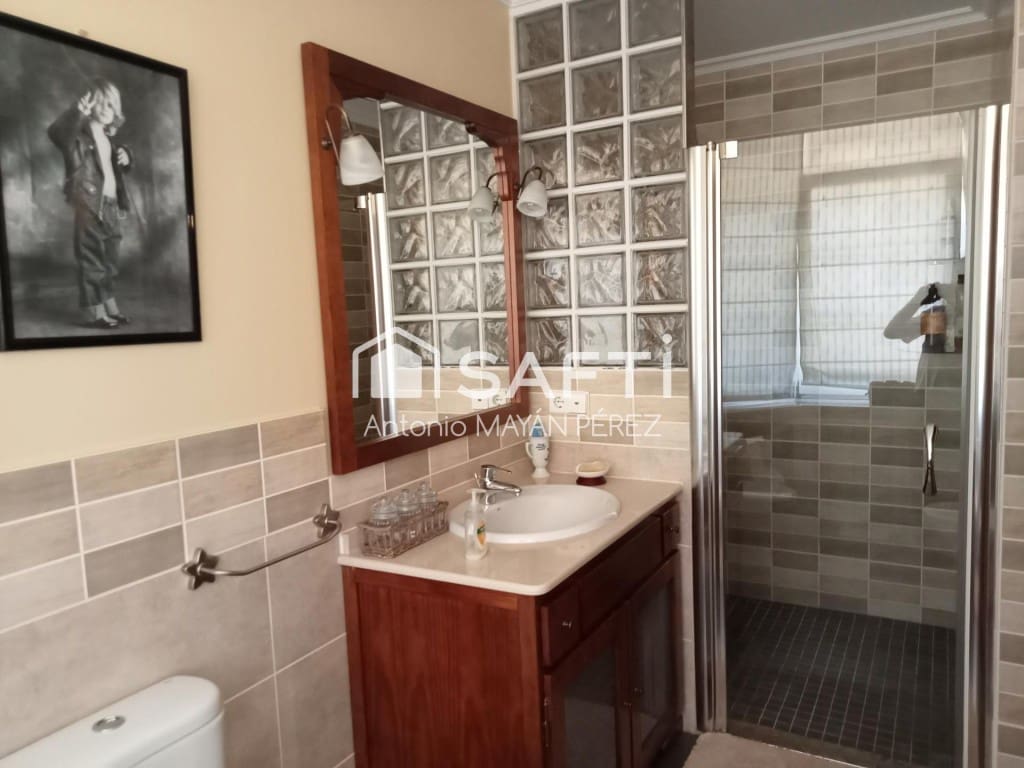 6 sypialnia Willa na sprzedaż w Vilagarcia de Arousa z basenem garażem - 727 000 € (Ref: 9690455)